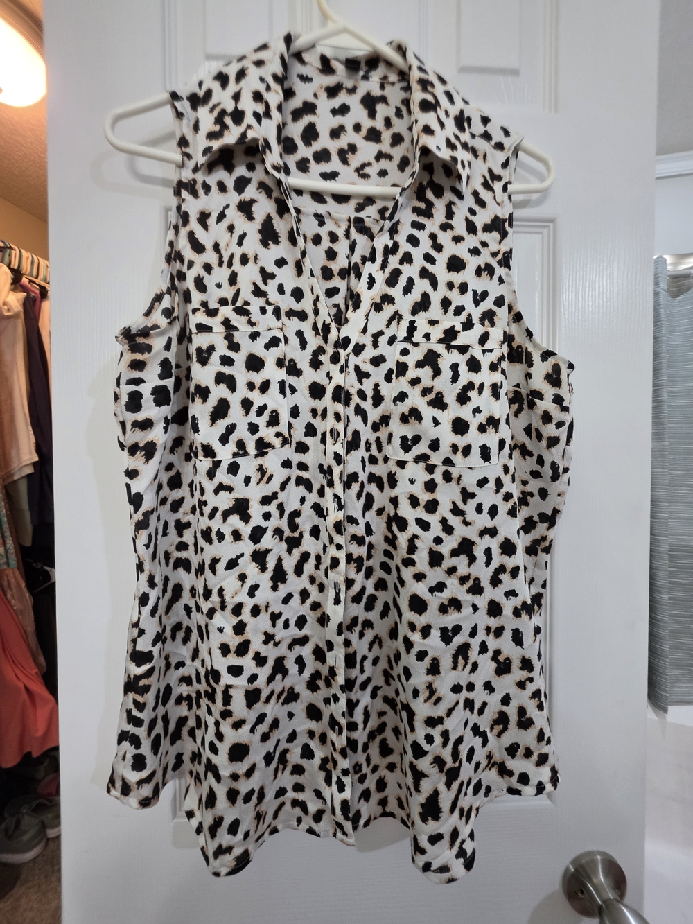Express Leopard Print Sleeveless Blouse - White/Tan/Black